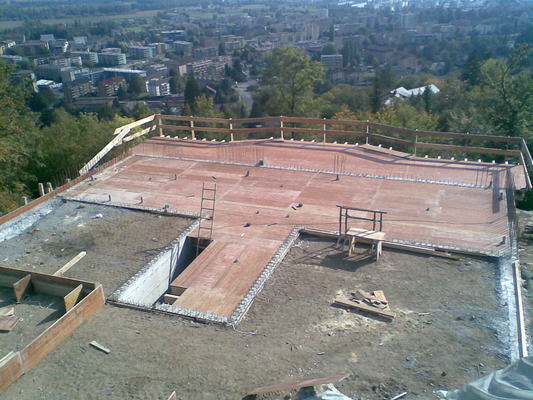 Villas familiales en terrasse en béton apparent à Monthey